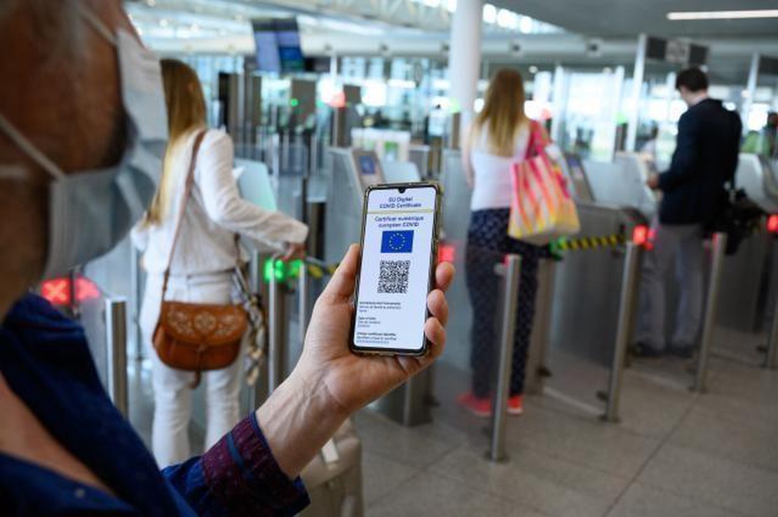 Securing Vaccine Certificates with QR Codes: The EU's Effective Response to COVID-19